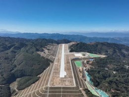 云南鳳慶通用機場建設(shè)工程項目土石方、地基處理及排水工程施工